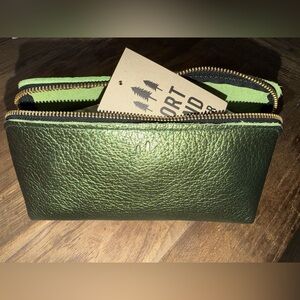 NWT Portland Leather Premium Wide Mouth Pouch in Greench NEW
